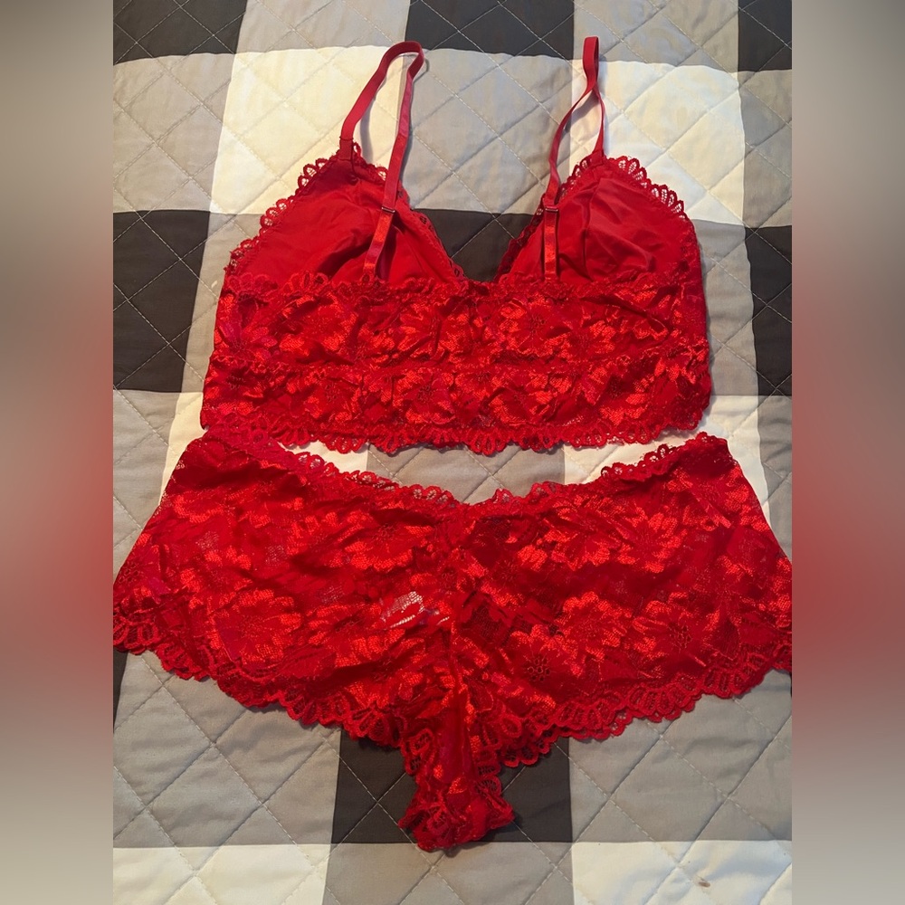 SHEIN Red Lace Intimate Set - Picture 4 of 7